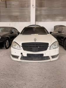 Mercedes-Benz S550